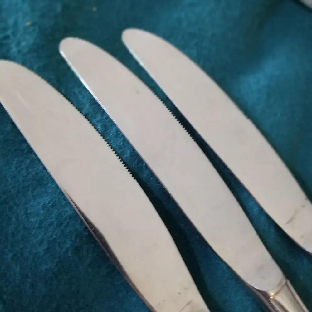 Set Of 3 Oneida Gatsby Knives Northland Stainless 8 3/4
